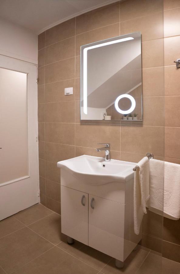 Coban Residence - A4 - Rustic Apartment Брашов Екстер'єр фото